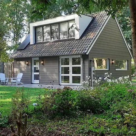 公寓 Vakantiehuis De Koolmees, In Een Bosrijke Natuur. 卡茨休维尔
