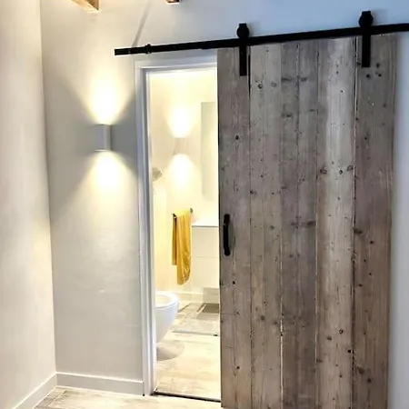 Vakantiehuis De Koolmees, In Een Bosrijke Natuur. Appartement
