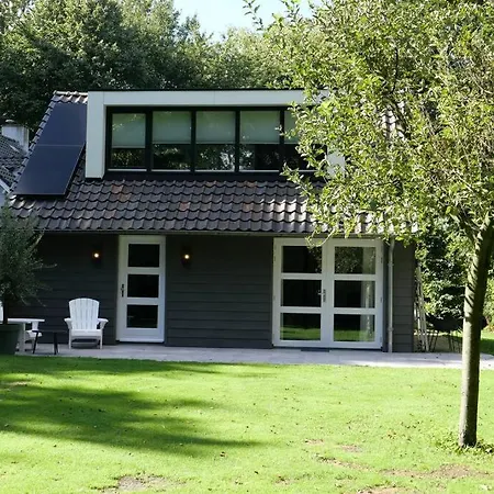 Vakantiehuis De Koolmees, In Een Bosrijke Natuur. 公寓 *